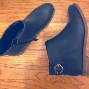 Cole Haan low leather buckle Booties brown NWT 7